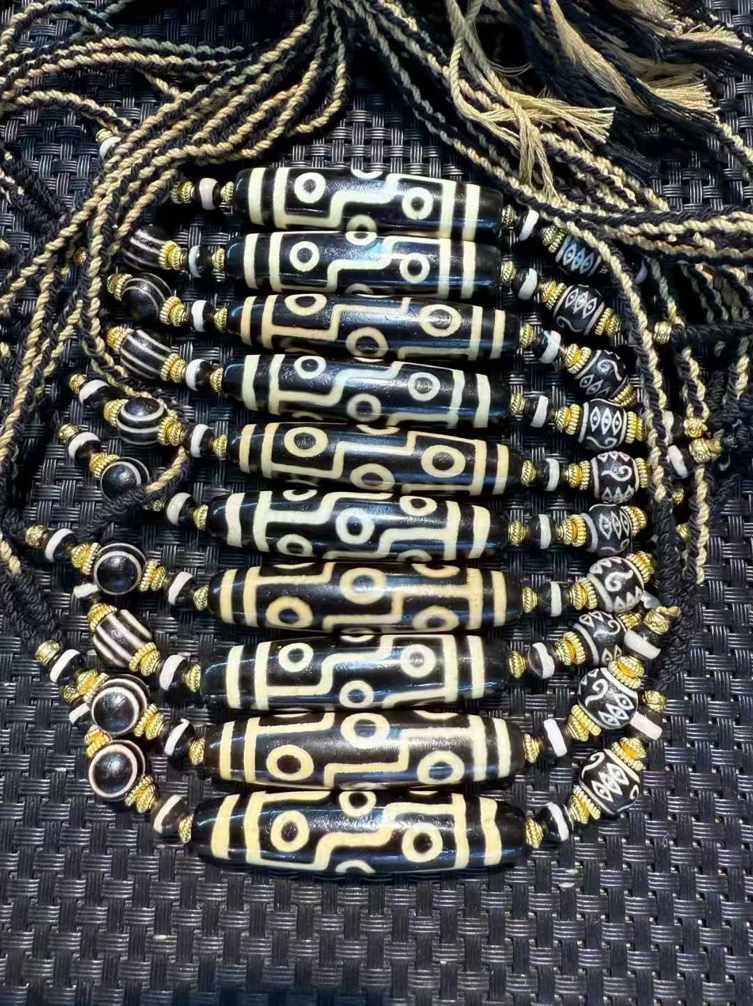 10pcs/lot 9 Eyes with invisibl - огляд і ціна Ethnic Fashion Designers
